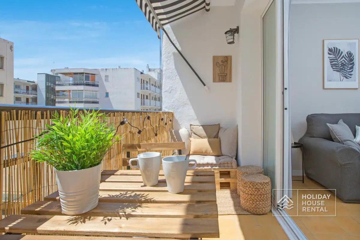 Cosy 3-Bedroom Apartment For 6-8 People Just 50M From The Beach Salou Exterior photo